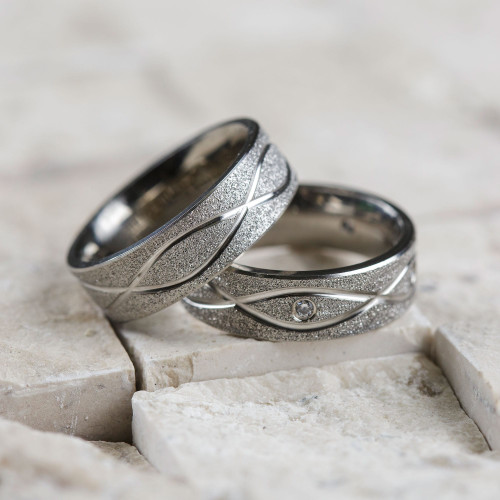 Aliança de Aço Eternity com Zircônia 7mm