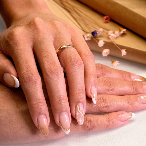 Aliança de Ouro 10k Tradicional Abaulada L2.5mm E0.6mm