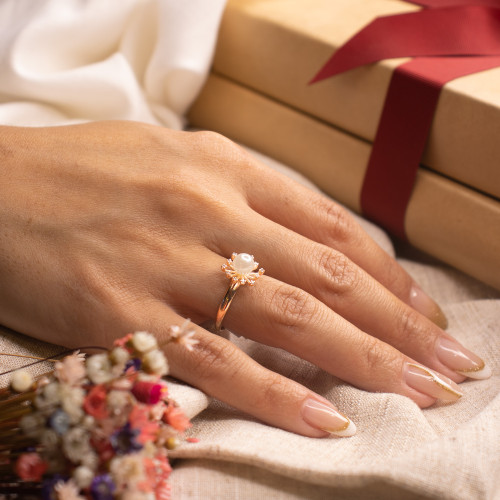 Anel de Prata Encanto Revestido com Ouro 18k com Pérola e Zircônias